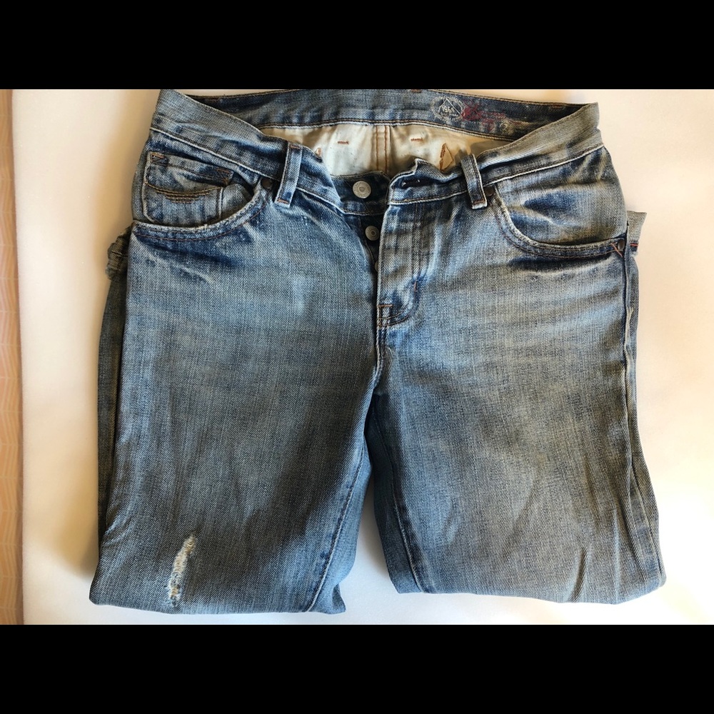Light blue jean capris